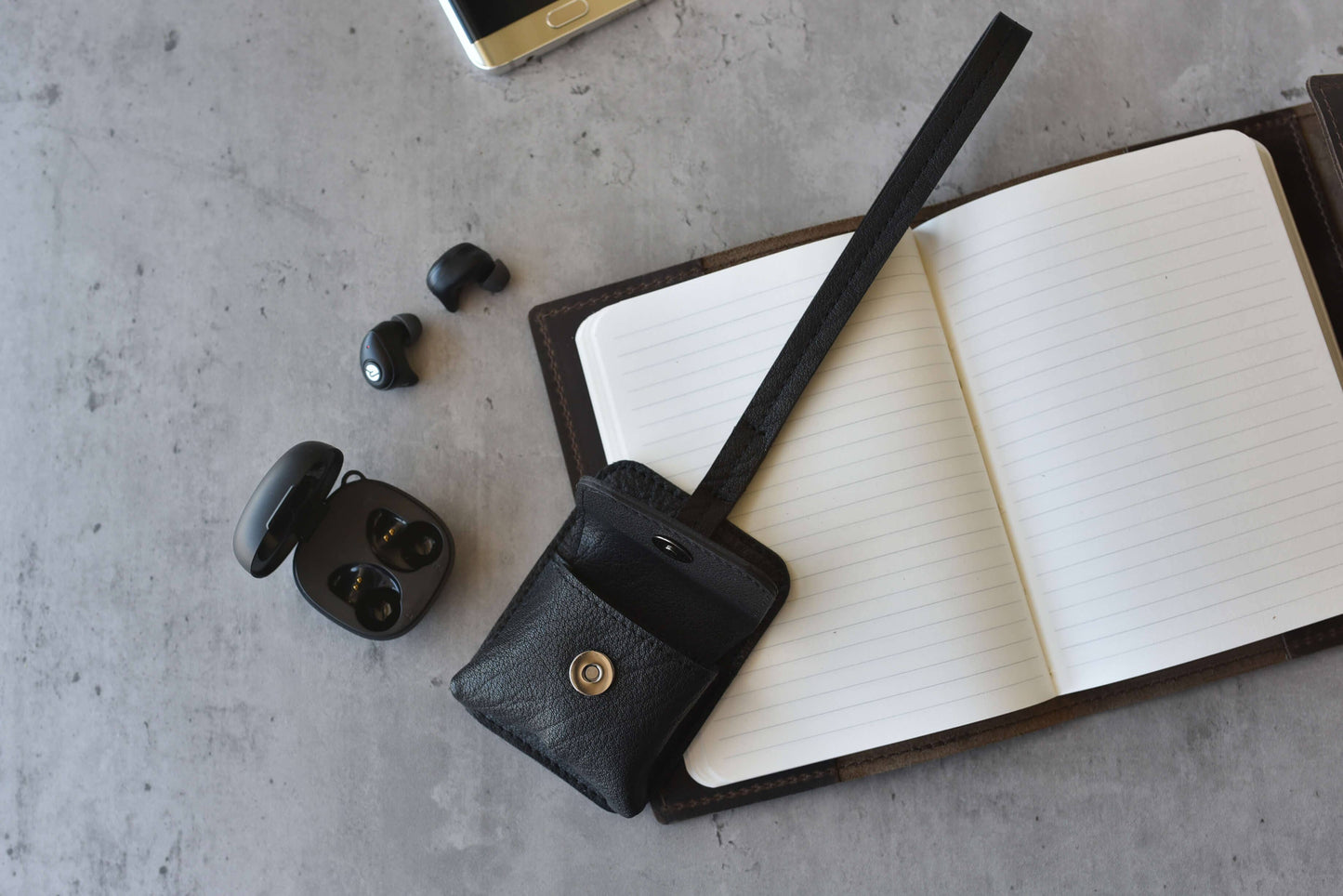 Leather Airpod Holder: Brown