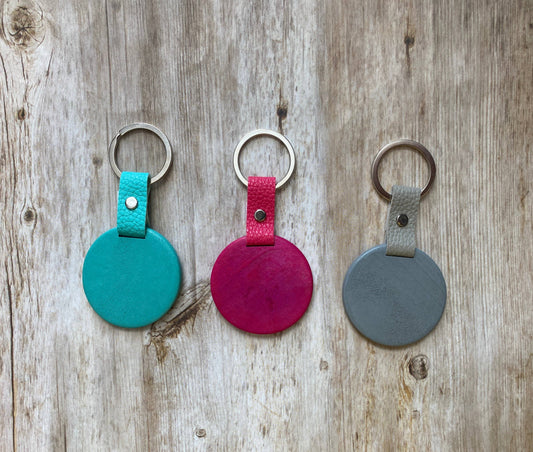 Round Colored Keychains: Pink