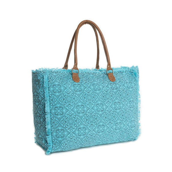 Triple Fork Ranch Weekender Bag in Turquoise: Turquoise Blue