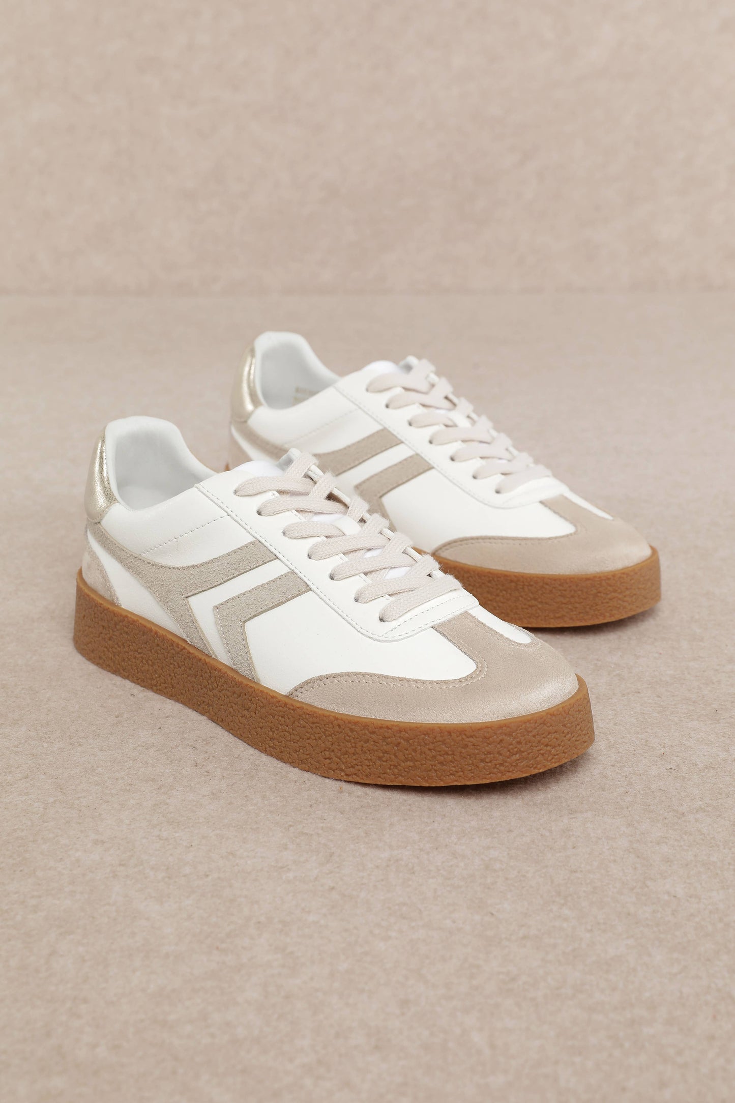 Nova Beige Sneaker