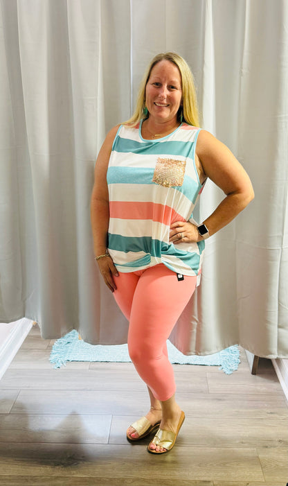 One Size Curvy Coral Capri Leggings*