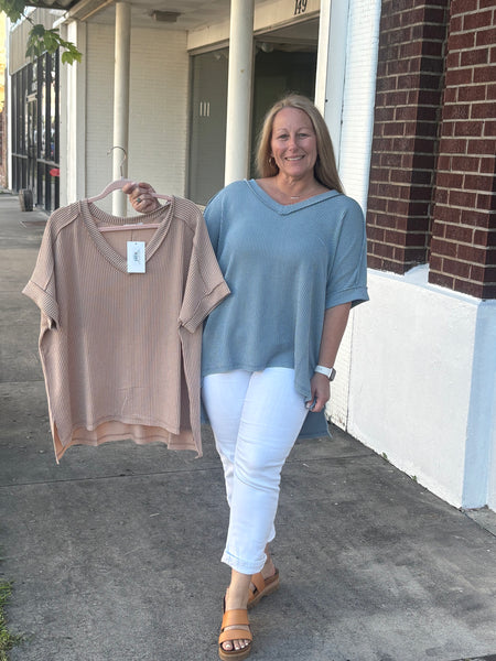 Corded Rib Short Sleeve Hi-low V Neck Top