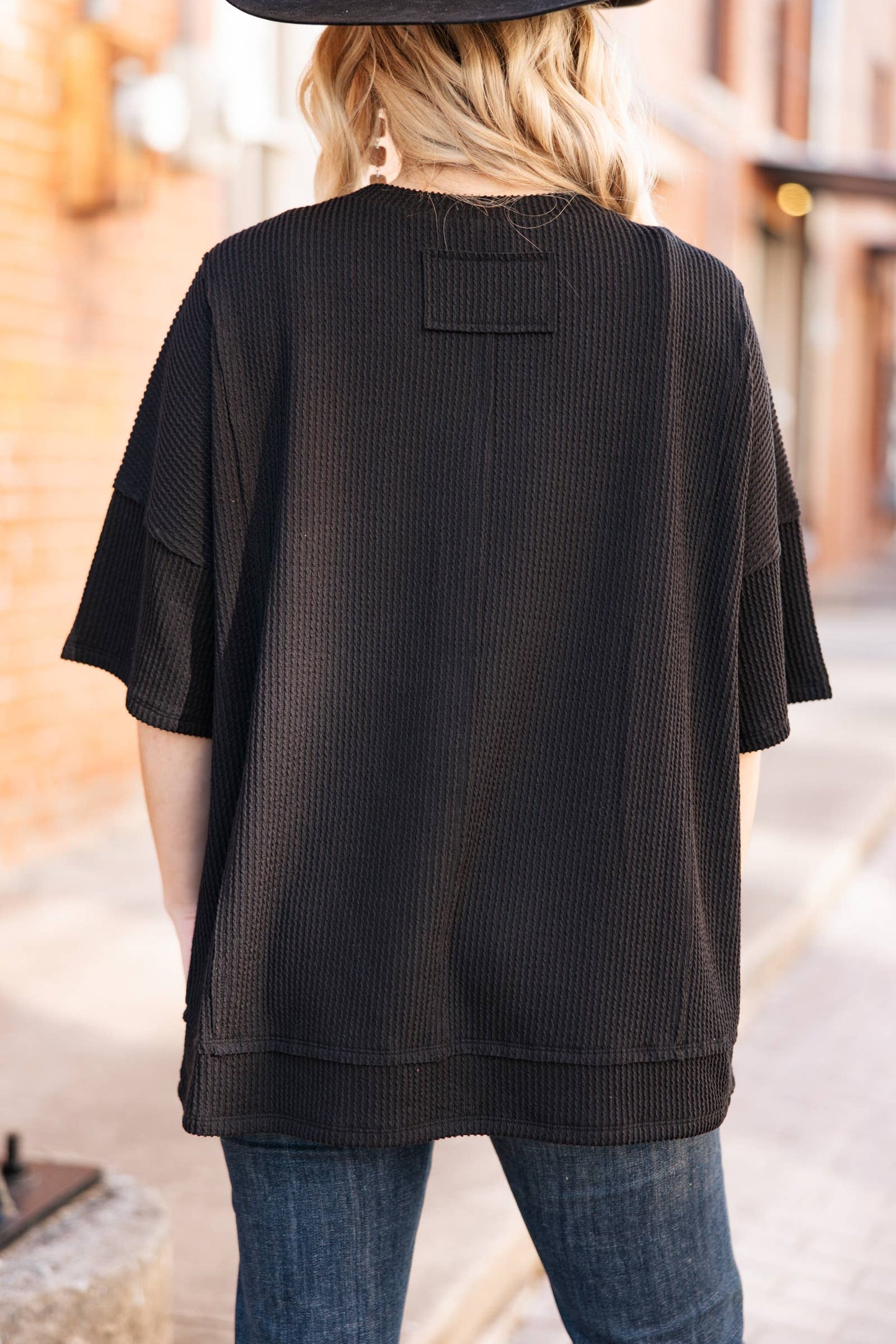 Black Relaxed Pocket Tee