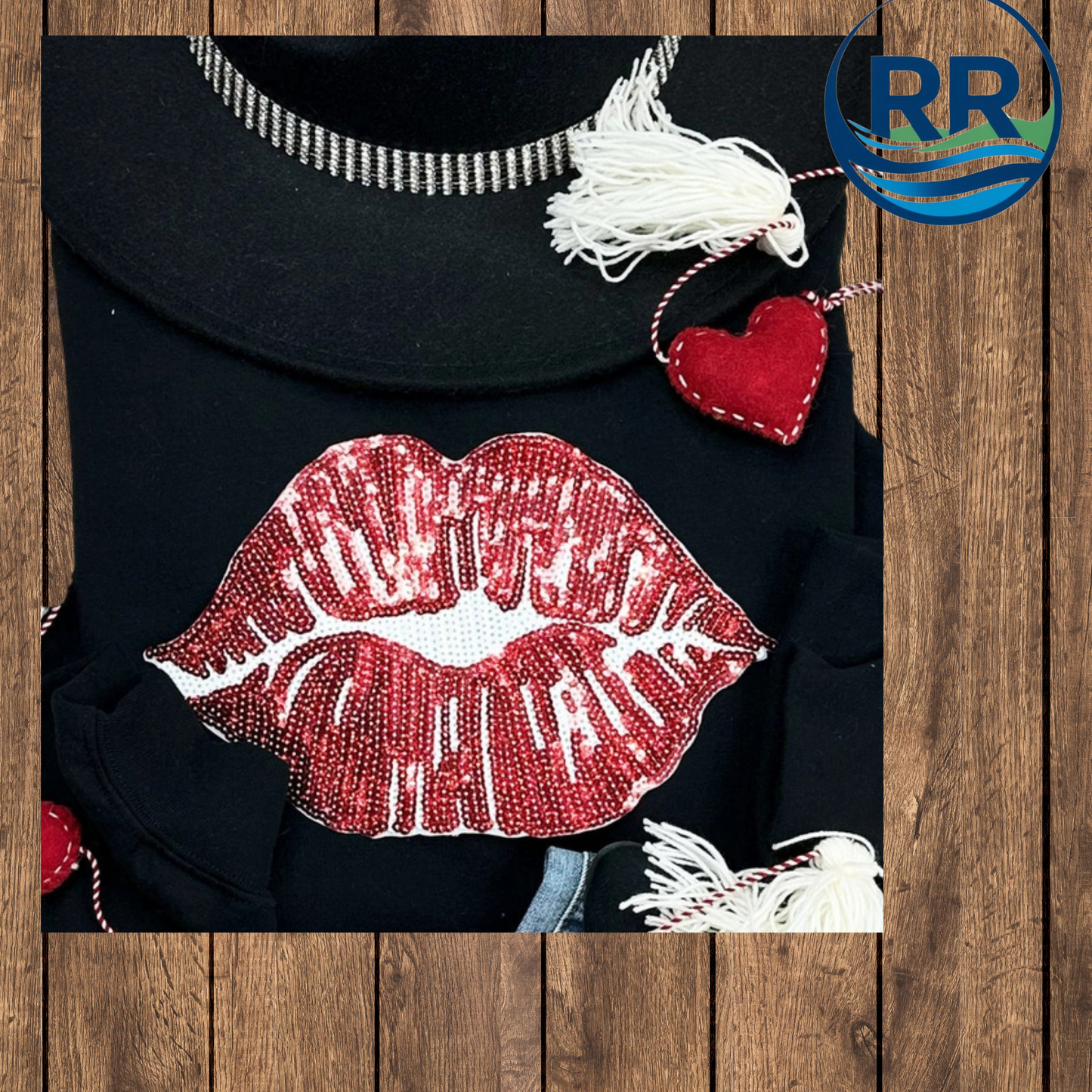 Sequin Lips Crewneck*