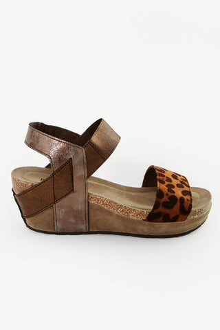 Chase The Moon Wedge , Brown*